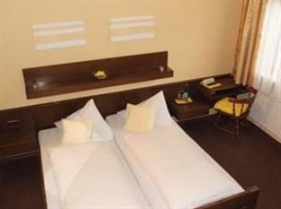 Hotel- Landgasthof Baumhof-Tenne マルクトハイデンフェルト エクステリア 写真