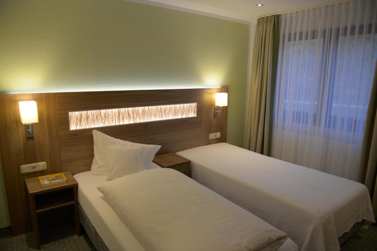 Hotel- Landgasthof Baumhof-Tenne マルクトハイデンフェルト エクステリア 写真